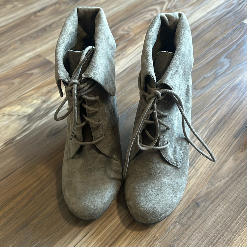 Nine West Tie up Booties